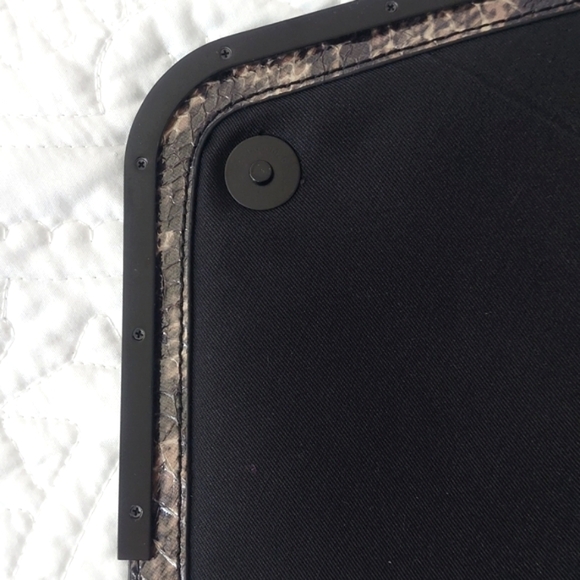 BCB Generation Elegant Snakeskin Envelope Clutch Purse, Like New - Picture 4 of 9